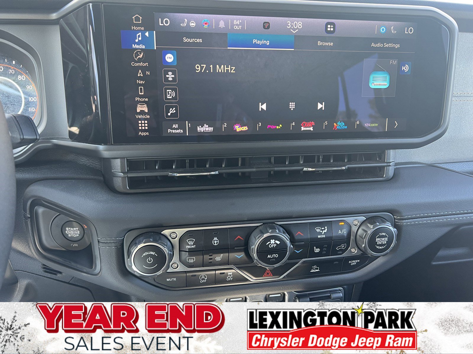 Used 2024 Jeep Wrangler Sahara w/ Technology Group image 17