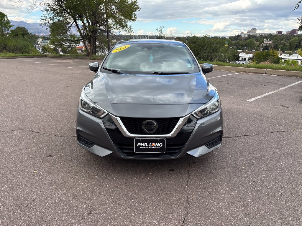 Used 2021 Nissan Versa SV FWD image 2