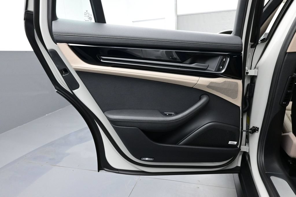 New 2026 Porsche Panamera 4 AWD/4WD image 12
