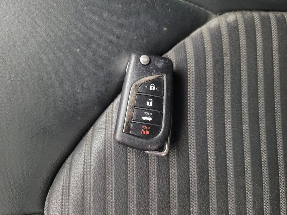 Used 2022 Toyota Camry SE FWD image 32