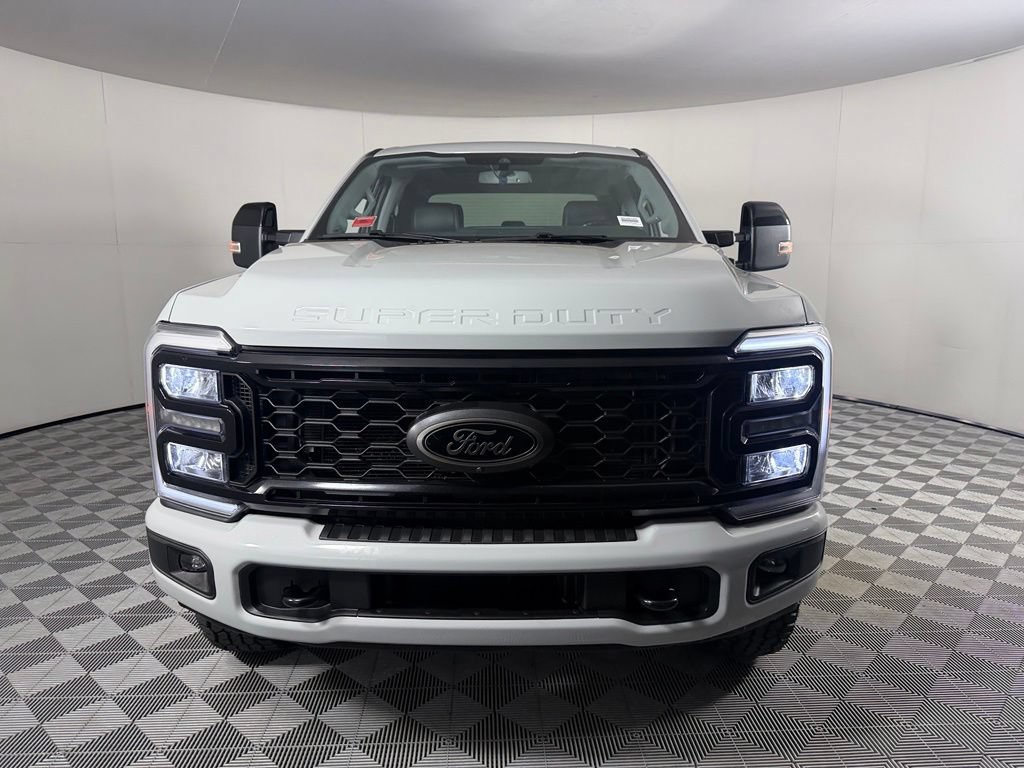 Used 2025 Ford F350 Lariat w/ Black Appearance Package AWD/4WD image 10