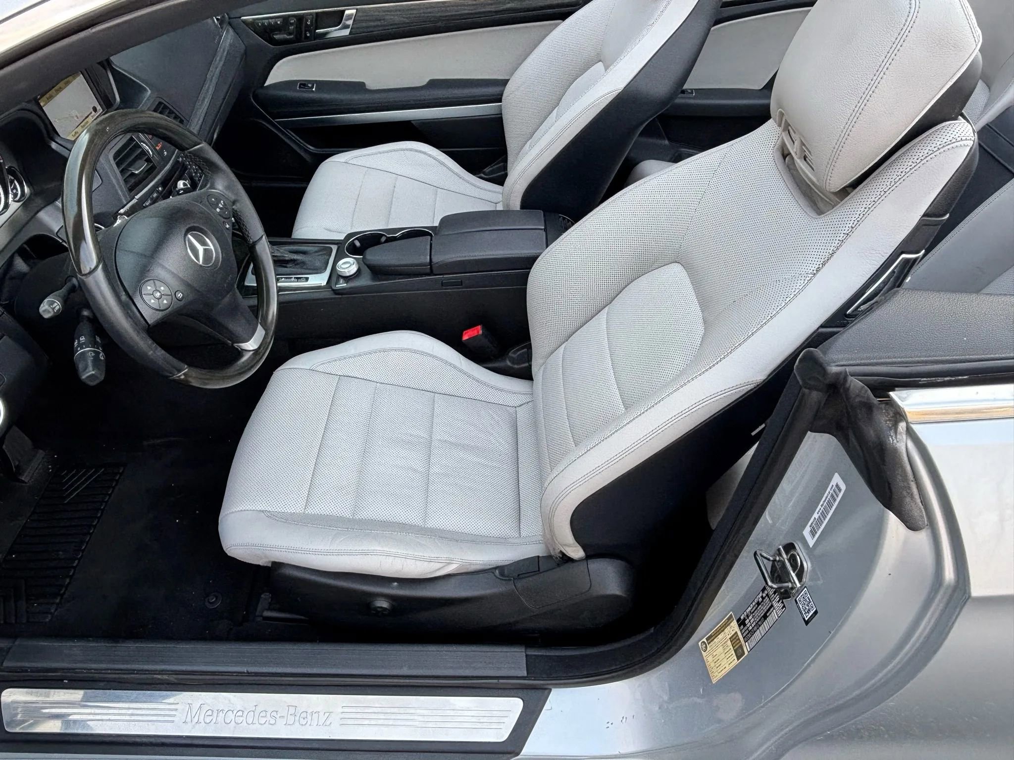 Used 2011 Mercedes-Benz E 350 Cabriolet image 21