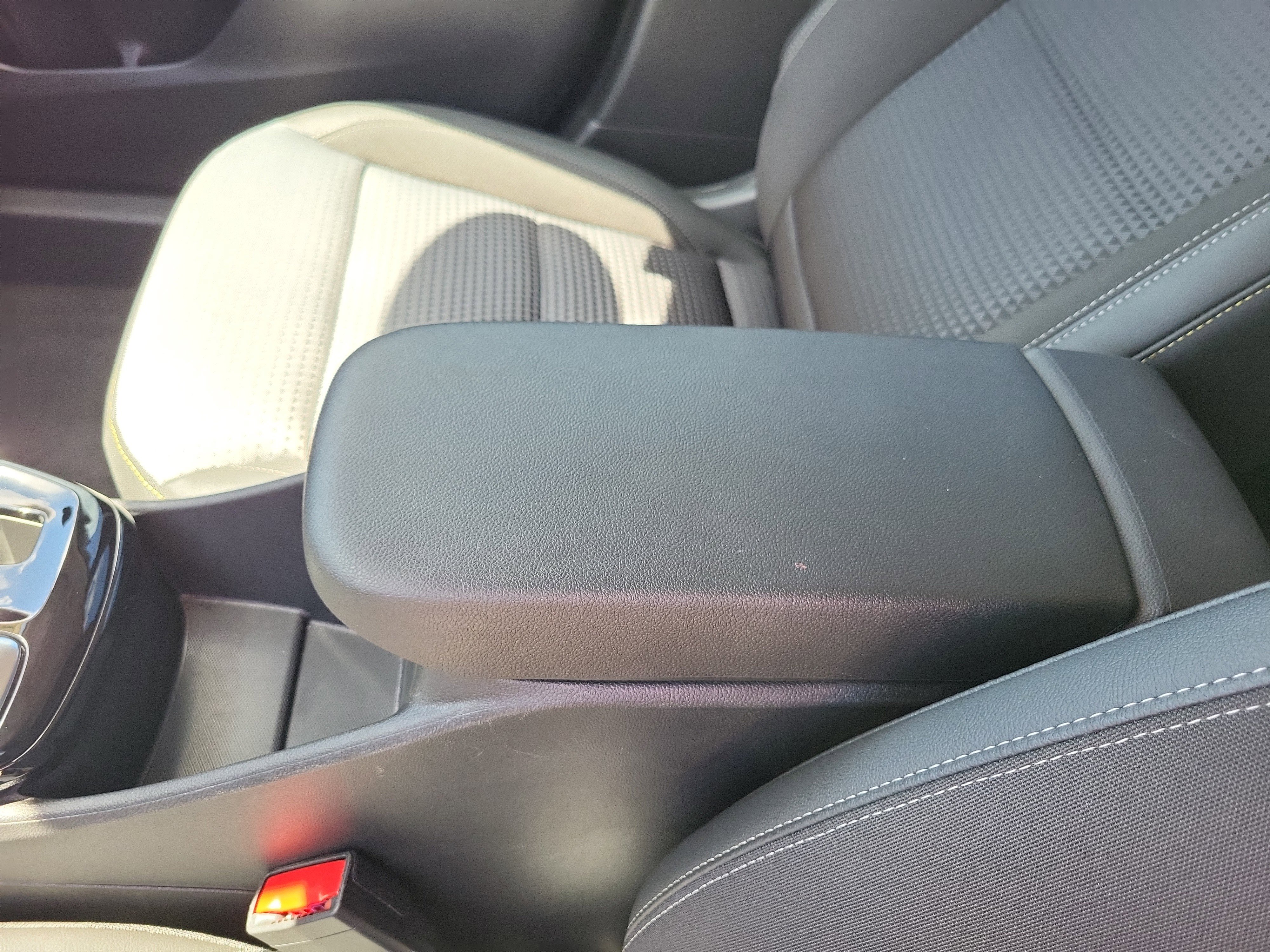 Used 2025 Chevrolet Trax LT w/ Driver Confidence Package image 25