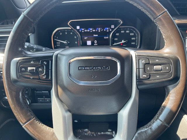 Used 2021 GMC Yukon XL Denali w/ Denali Premium Package image 31