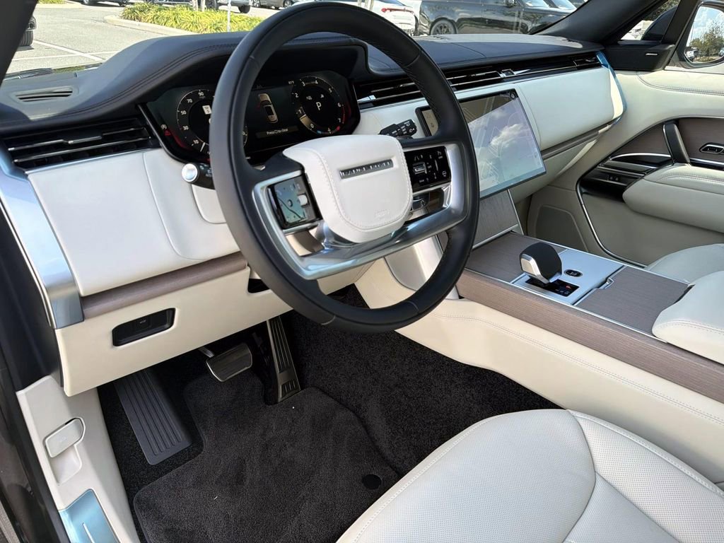 New 2026 Land Rover Range Rover SE image 21