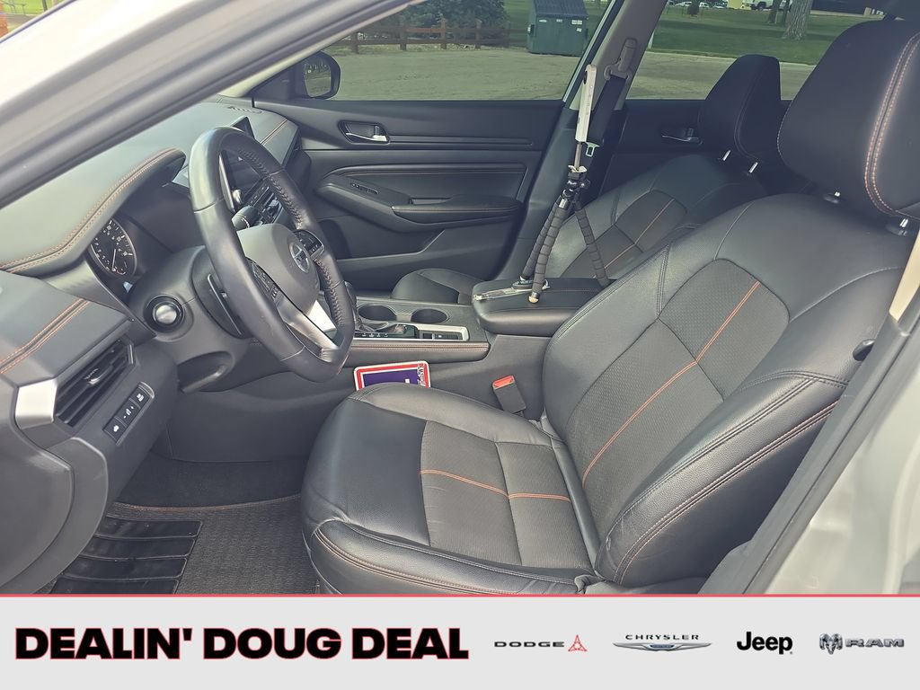 Used 2021 Nissan Altima 2.5 SR AWD/4WD image 9