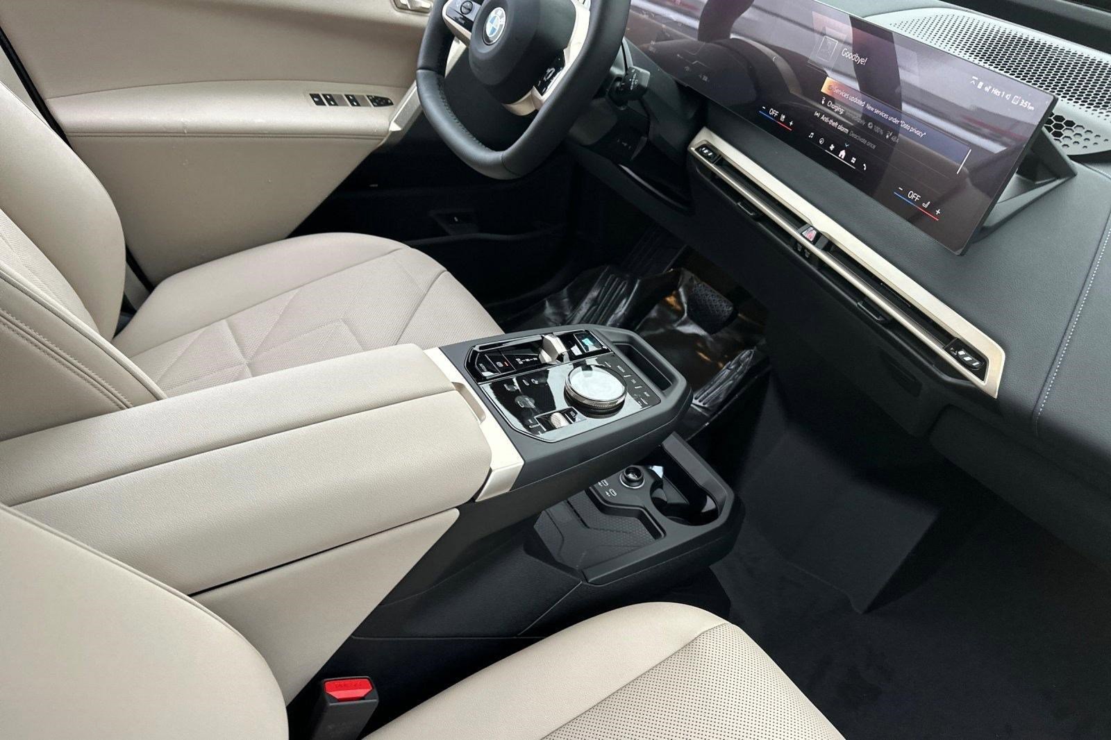 Used 2026 BMW iX xDrive45 image 25