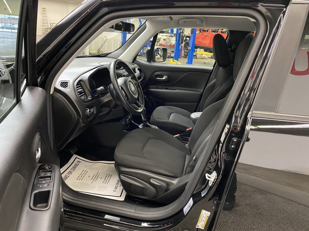 Used 2020 Jeep Renegade Altitude image 22