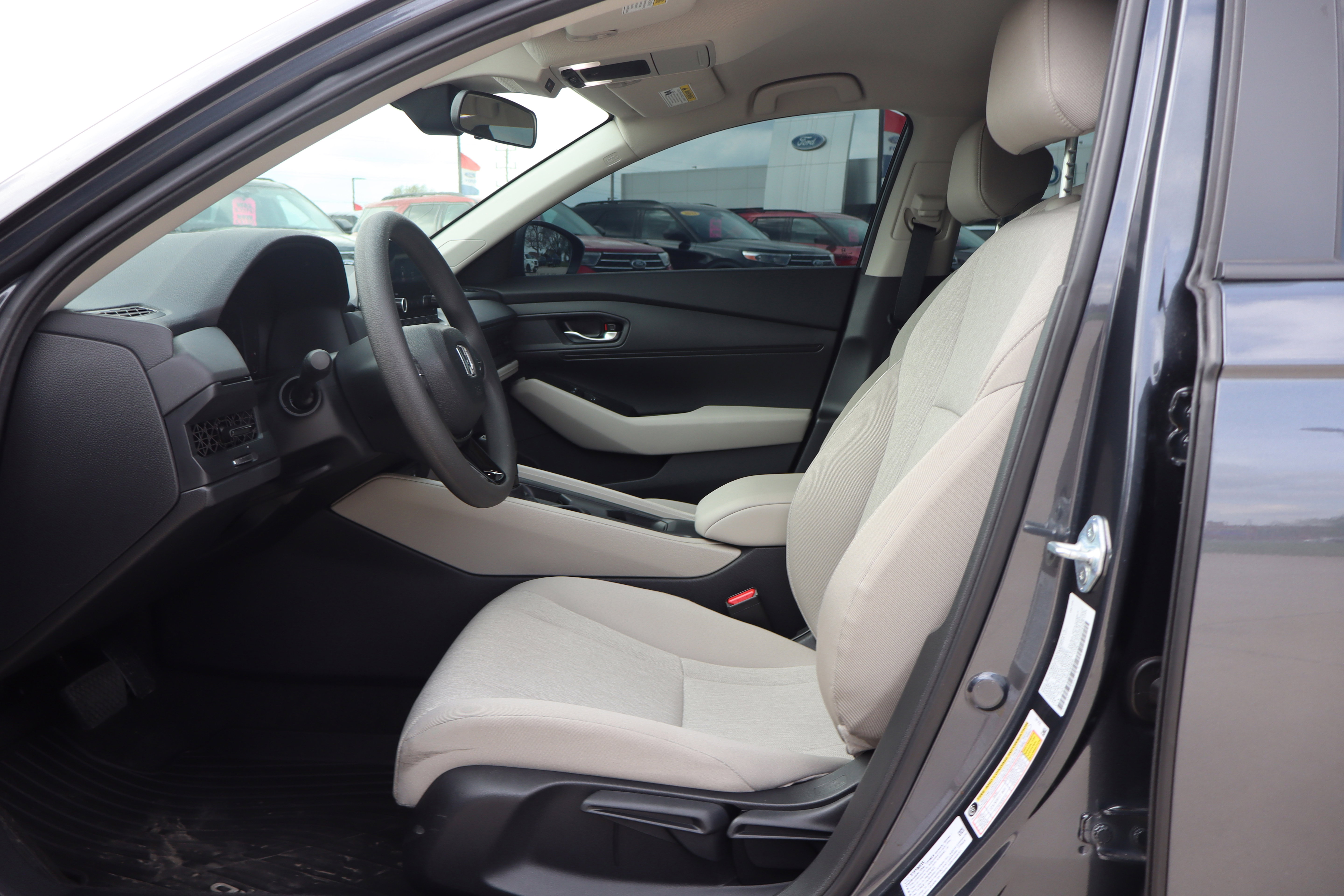 Used 2025 Honda Accord LX image 10