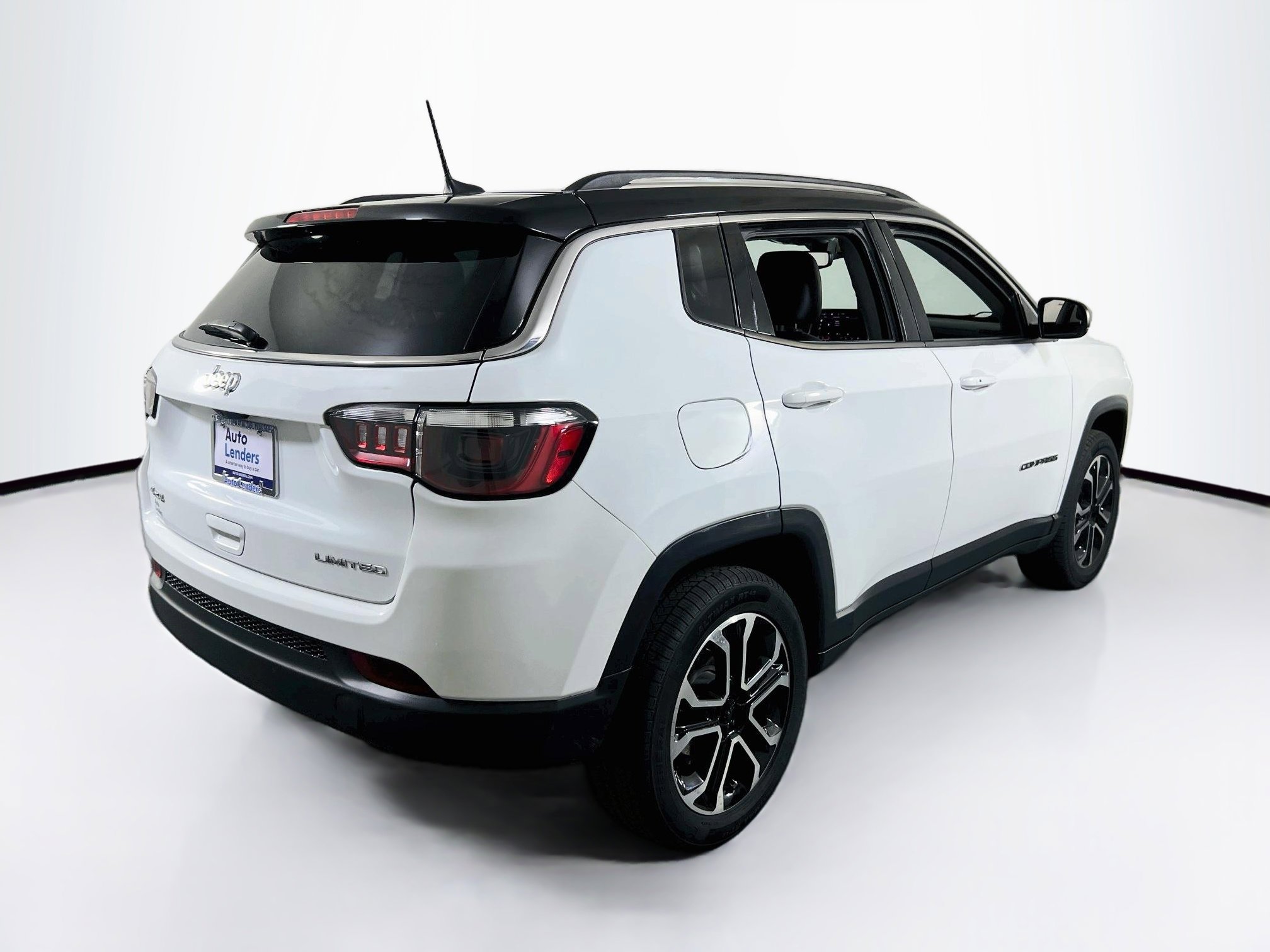 Used 2022 Jeep Compass Limited w/ Sun and Sound Group AWD/4WD image 5