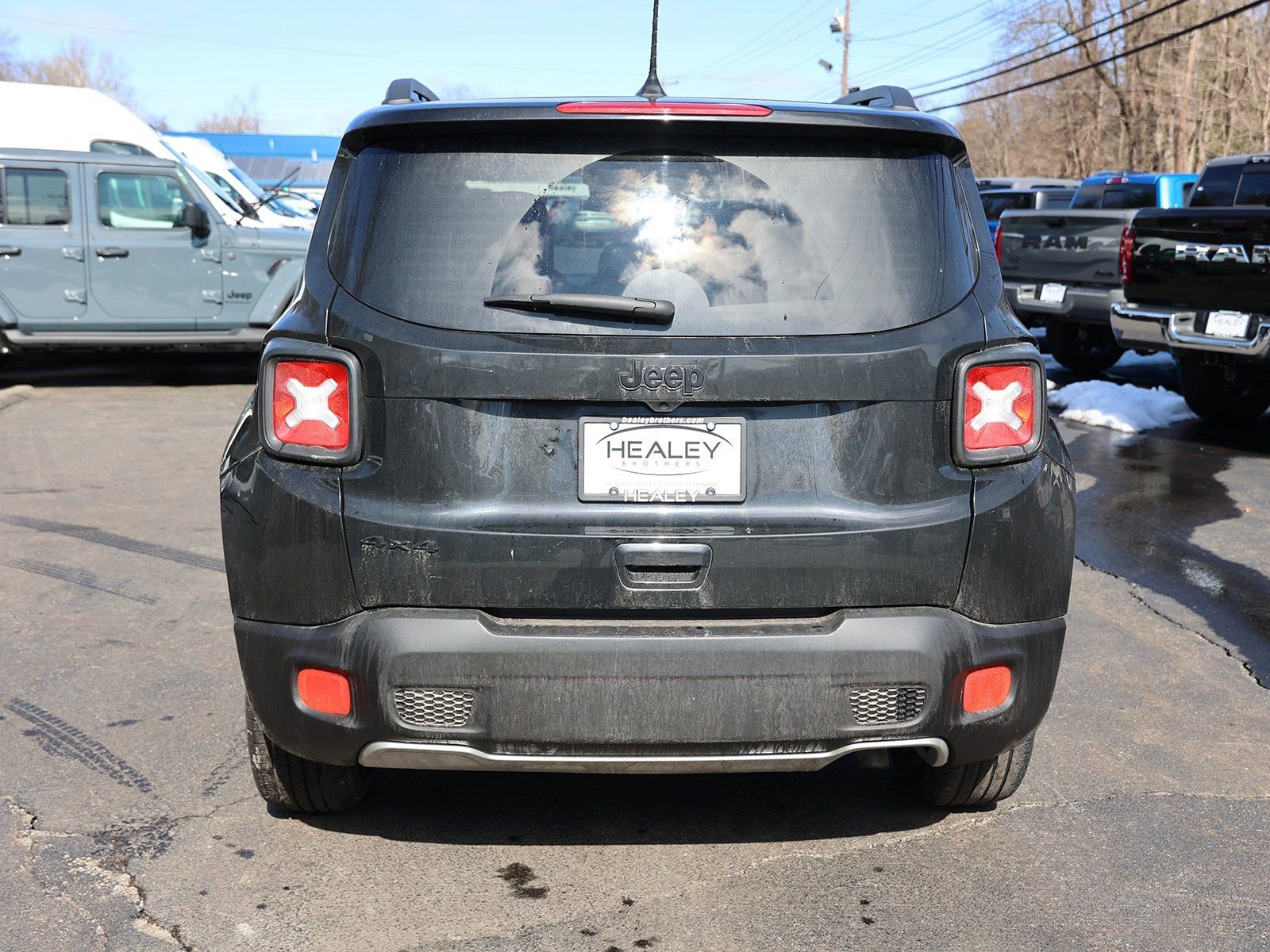 Used 2022 Jeep Renegade Altitude image 6