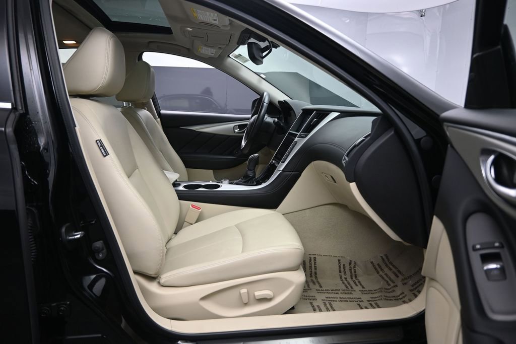 Used 2020 INFINITI Q50 Luxe w/ Essential Package (3.0T Luxe) AWD/4WD image 30