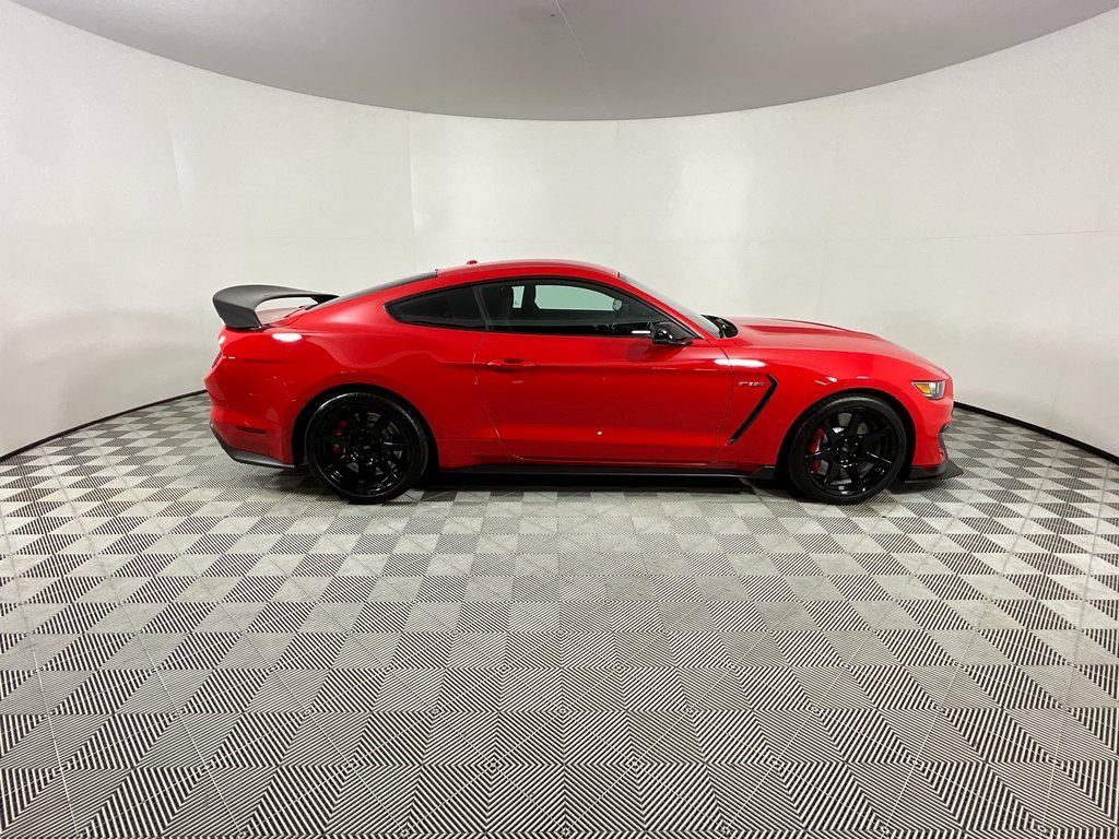 Used 2017 Ford Mustang Shelby GT350R image 5
