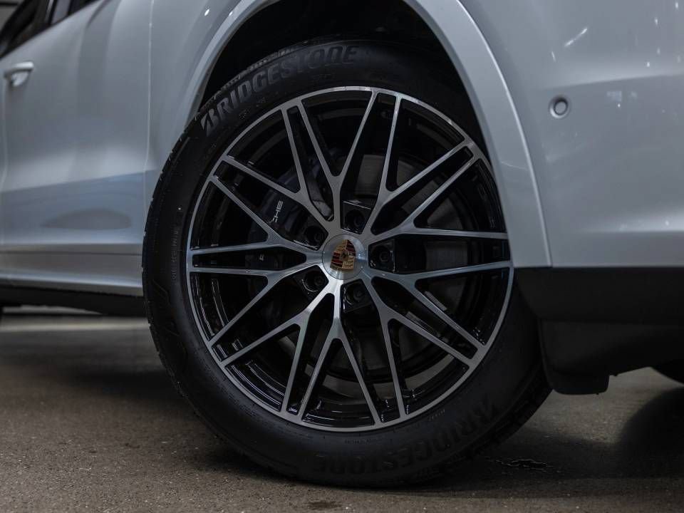 Certified 2026 Porsche Cayenne Coupe AWD/4WD image 10