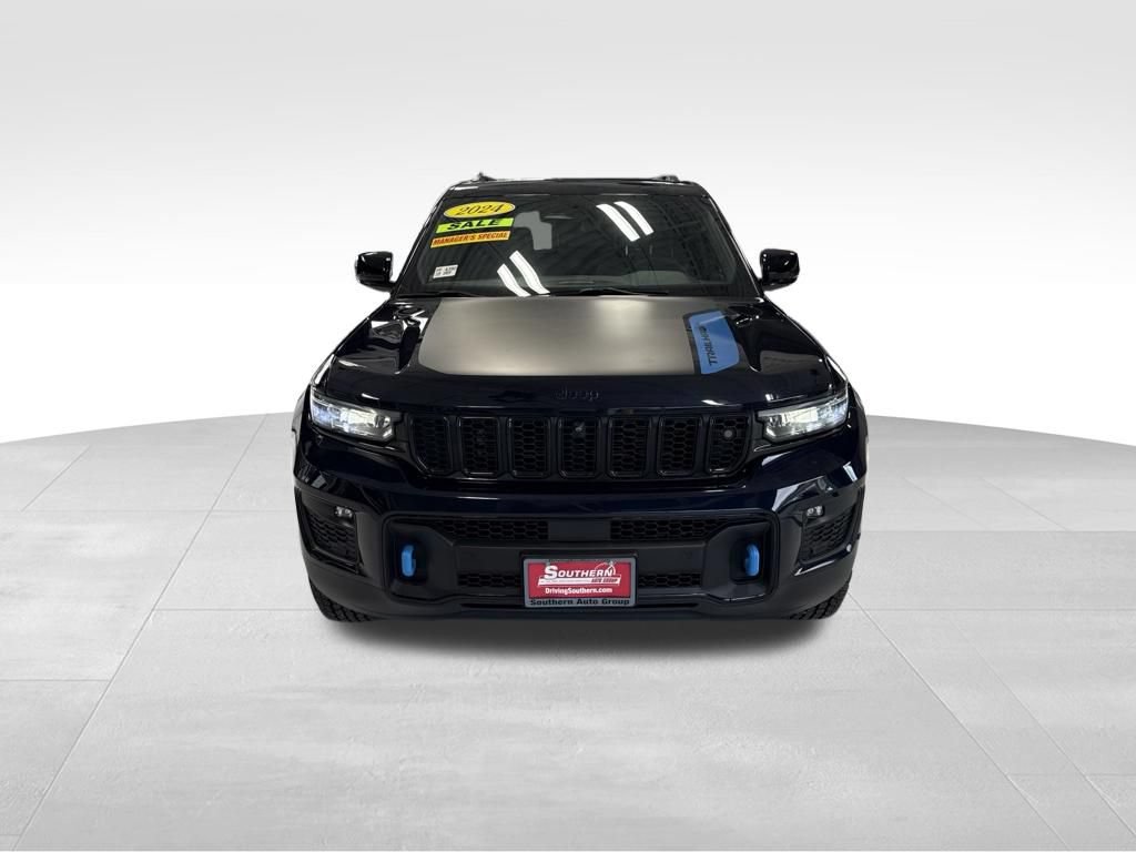 Used 2024 Jeep Grand Cherokee Trailhawk w/ Advanced Protech Group II AWD/4WD image 9