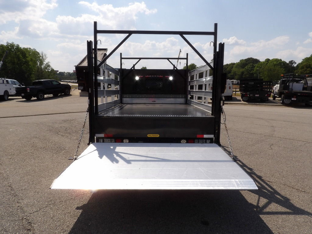 Used 2021 RAM 5500 Tradesman w/ Chrome Appearance Group RWD image 51