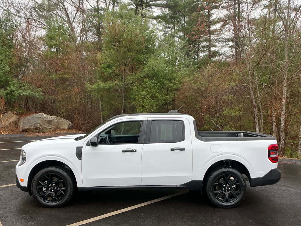 Used 2025 Ford Maverick XLT w/ Black Appearance Package image 2