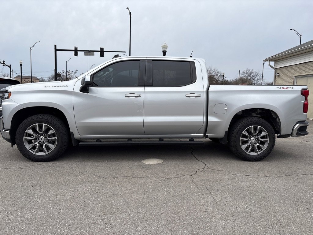 Used 2020 Chevrolet Silverado 1500 LT image 2