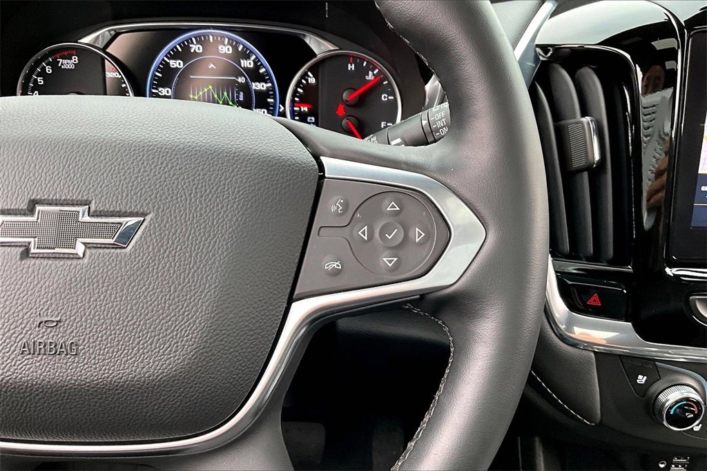 Used 2023 Chevrolet Traverse Premier w/ Redline Edition image 12