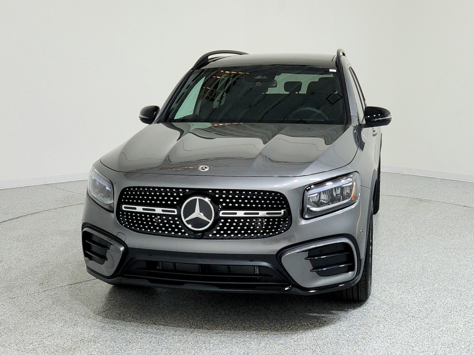 New 2026 Mercedes-Benz GLB 250 image 2
