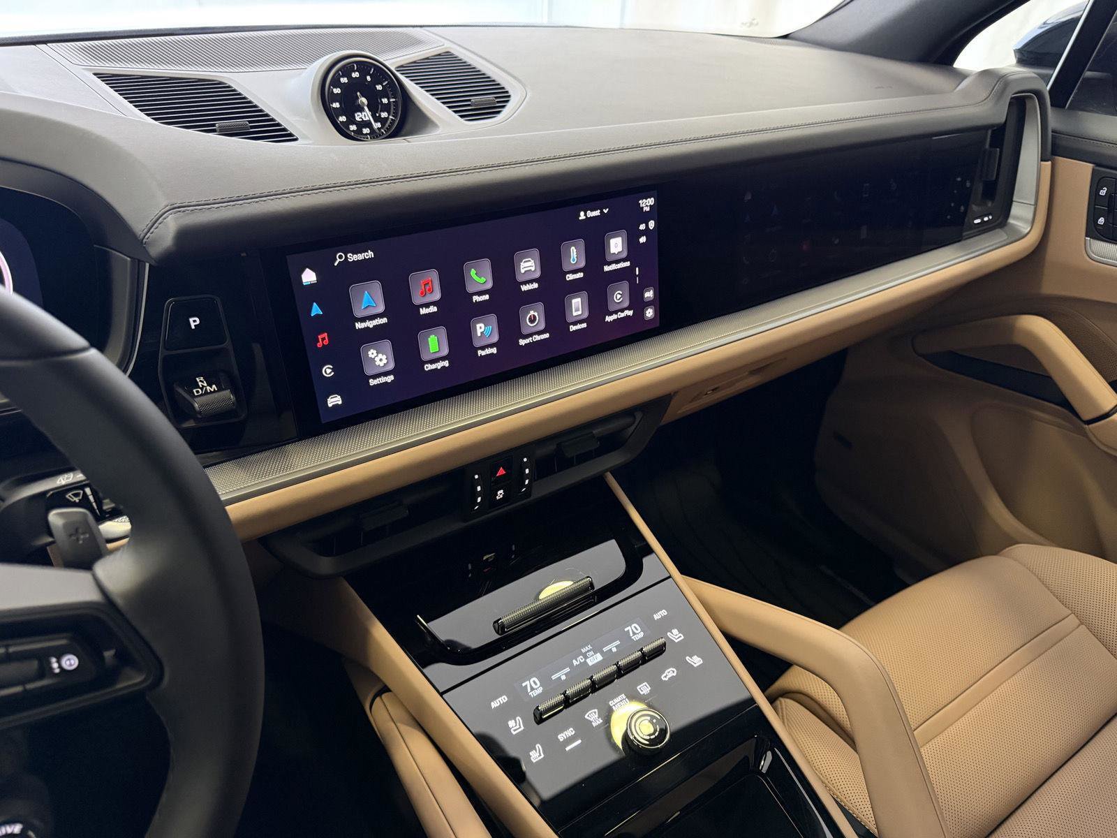 Certified 2025 Porsche Cayenne E-Hybrid image 18