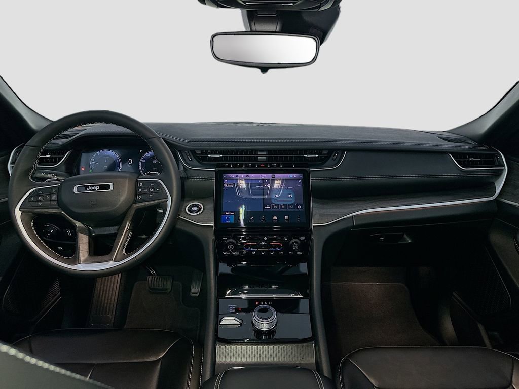 Certified 2024 Jeep Grand Cherokee Limited w/ Trailer Tow Package AWD/4WD image 22