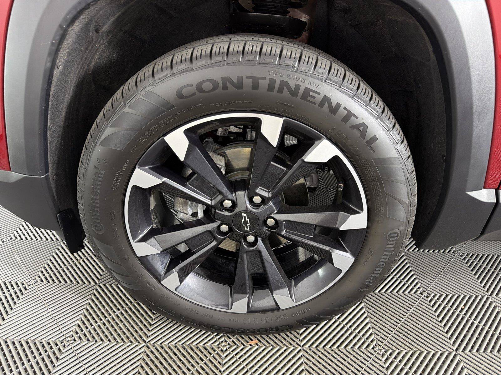 Certified 2026 Chevrolet Equinox RS FWD image 9