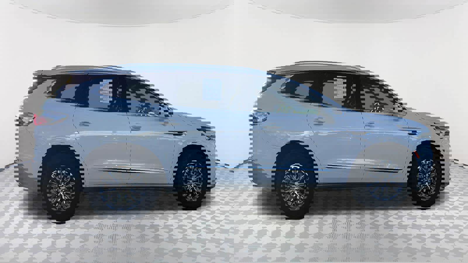 Used 2022 Buick Enclave Essence image 4