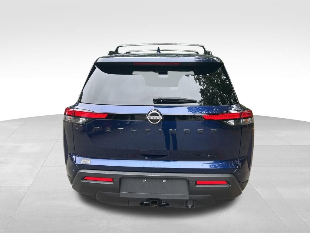 Used 2023 Nissan Pathfinder SV w/ SV Premium Package AWD/4WD image 4