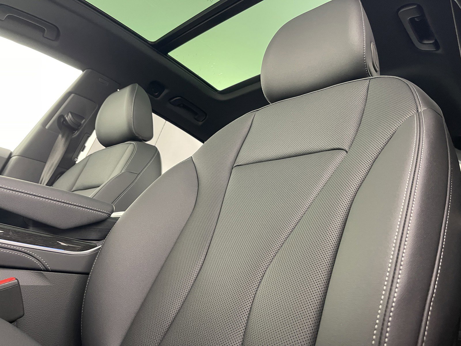 New 2025 Audi Q8 Premium Plus image 24