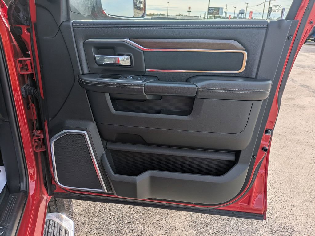Used 2022 RAM 2500 Laramie AWD/4WD image 31