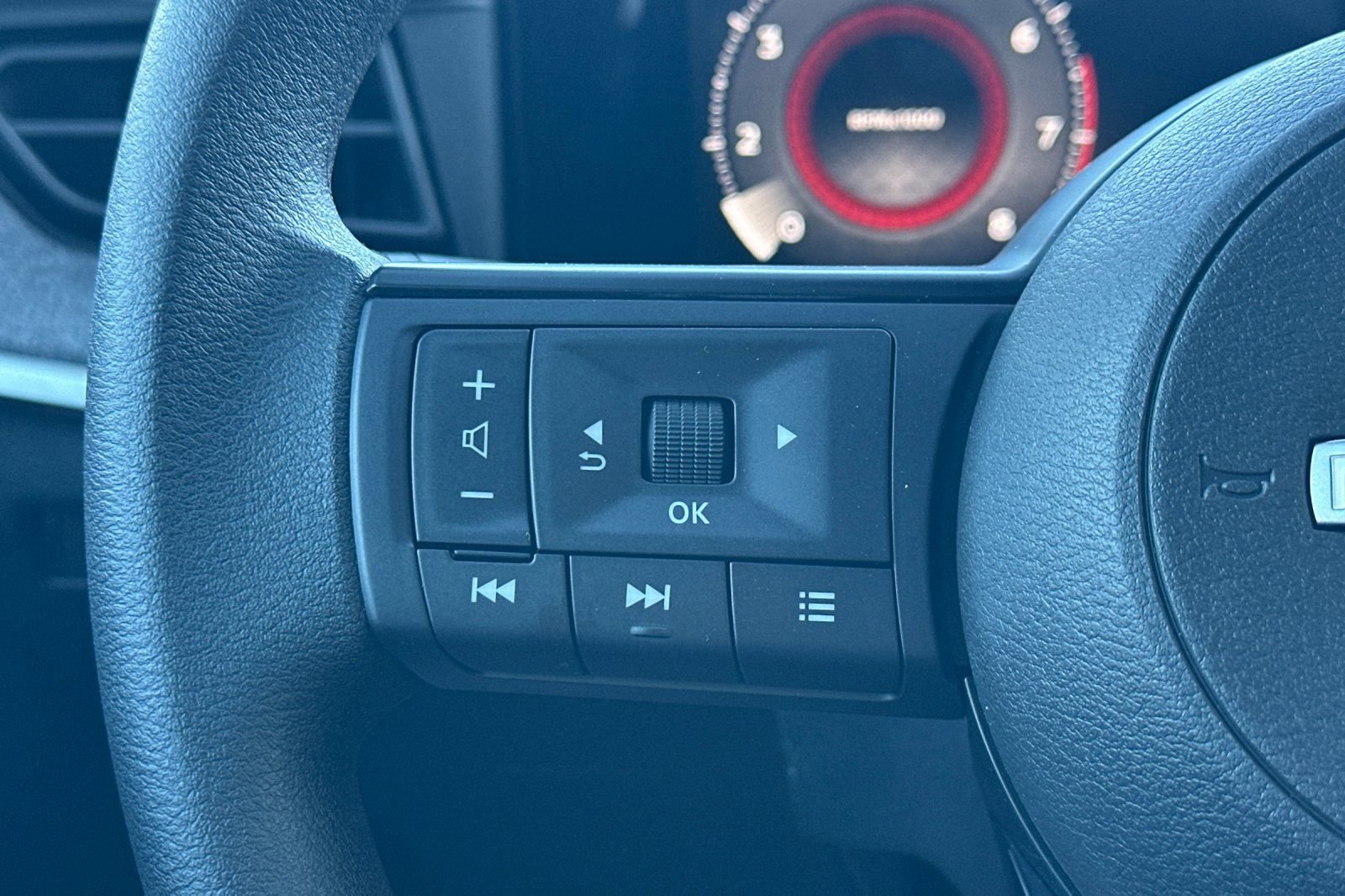 New 2026 Nissan Kicks S image 26