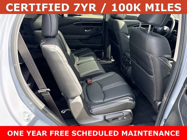 Used 2025 Honda Pilot Touring image 11
