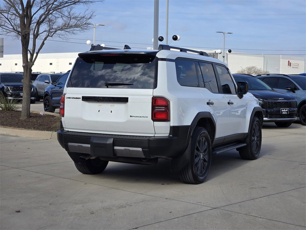 Used 2025 Toyota Land Cruiser image 4