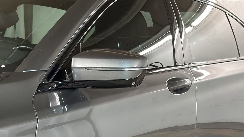 Used 2017 BMW 740e xDrive image 5