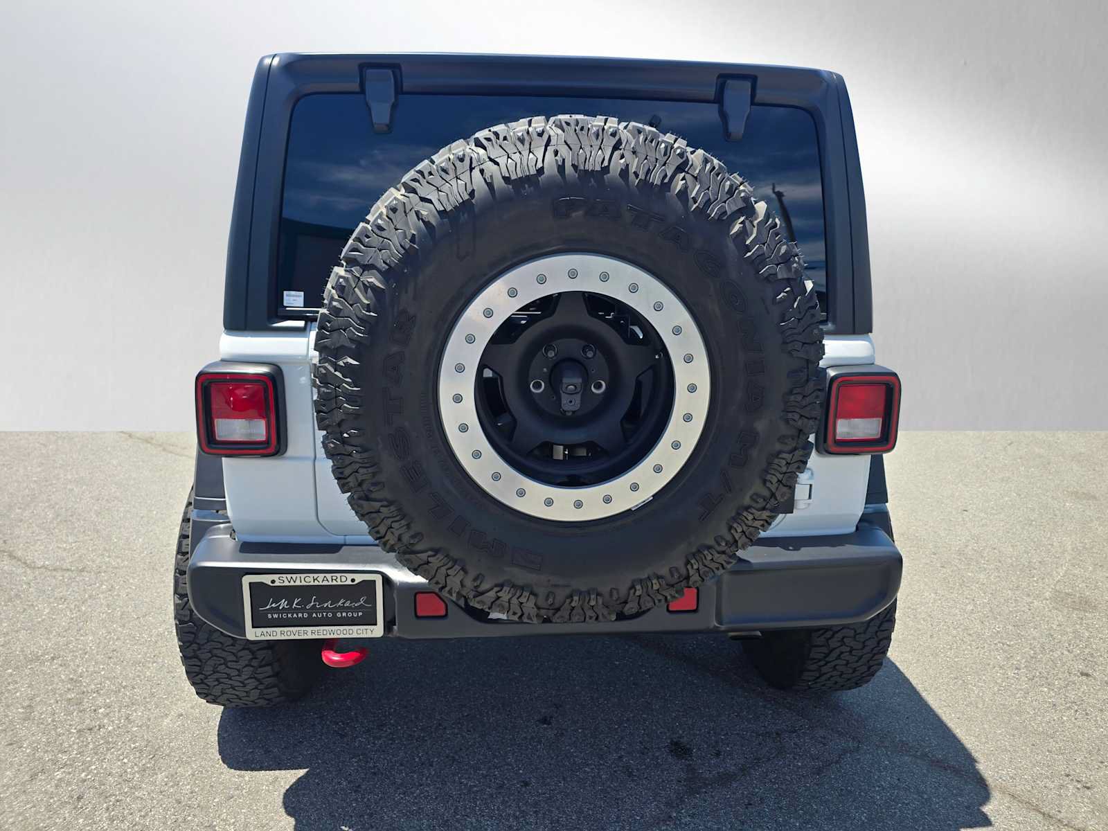 Used 2021 Jeep Wrangler Unlimited Rubicon w/ Cold Weather Group AWD/4WD image 4