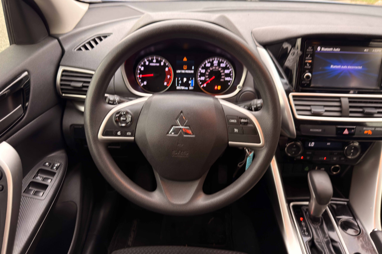 Used 2018 Mitsubishi Eclipse Cross ES image 13