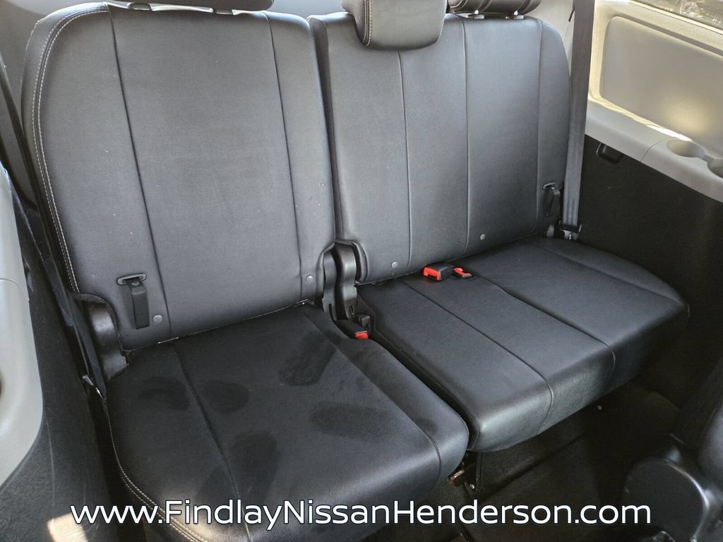 Used 2018 Toyota Sienna SE Premium w/ Carpet Mat Package FWD image 16