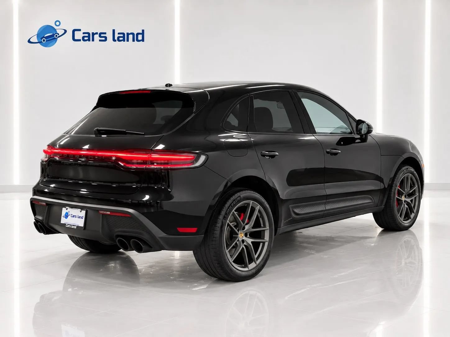 Used 2023 Porsche Macan S AWD/4WD image 3