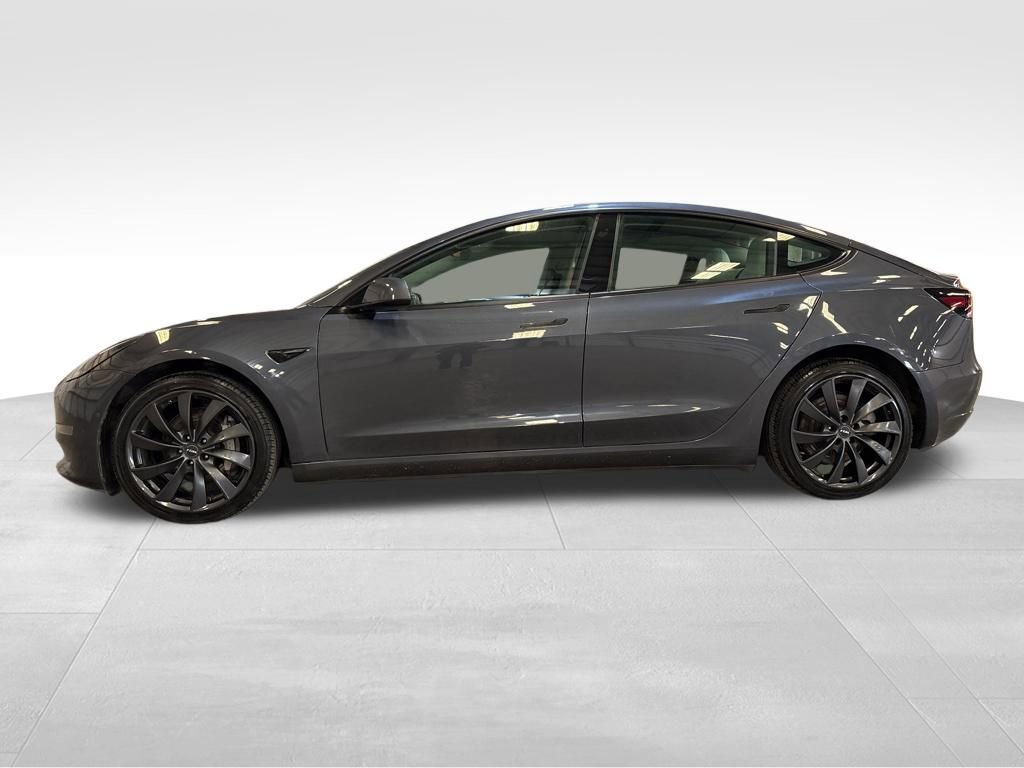 Used 2022 Tesla Model 3 Long Range video 2