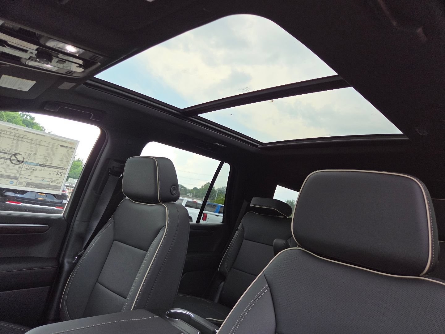 New 2026 Chevrolet Tahoe Premier w/ Sun And Tow Package AWD/4WD image 3