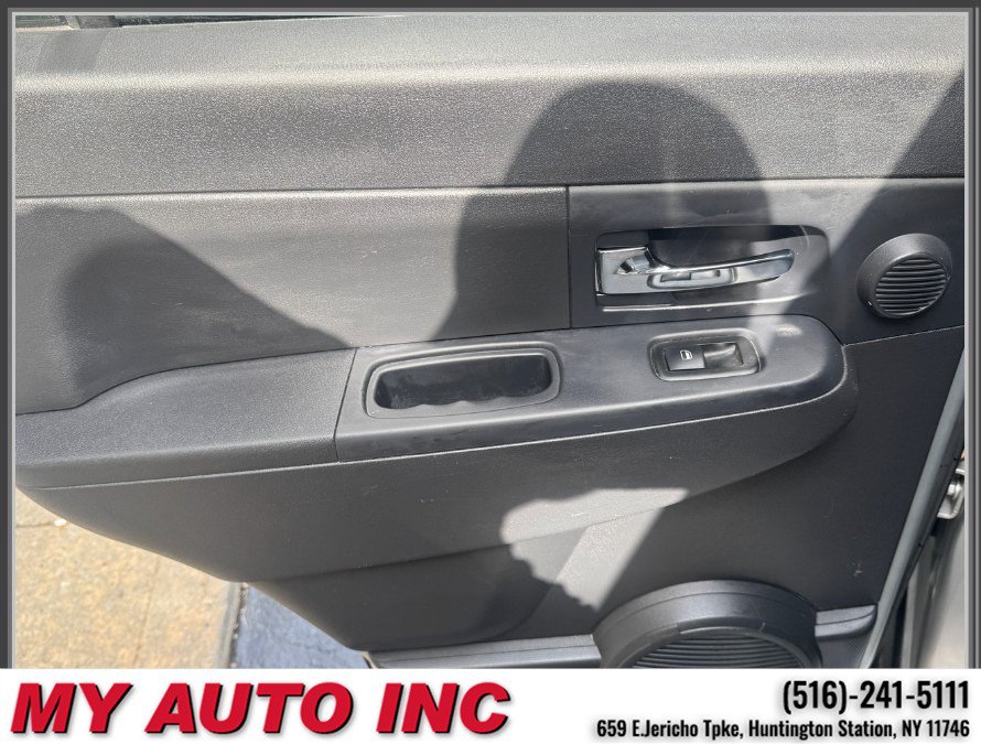 Used 2011 Jeep Liberty Sport AWD/4WD image 30