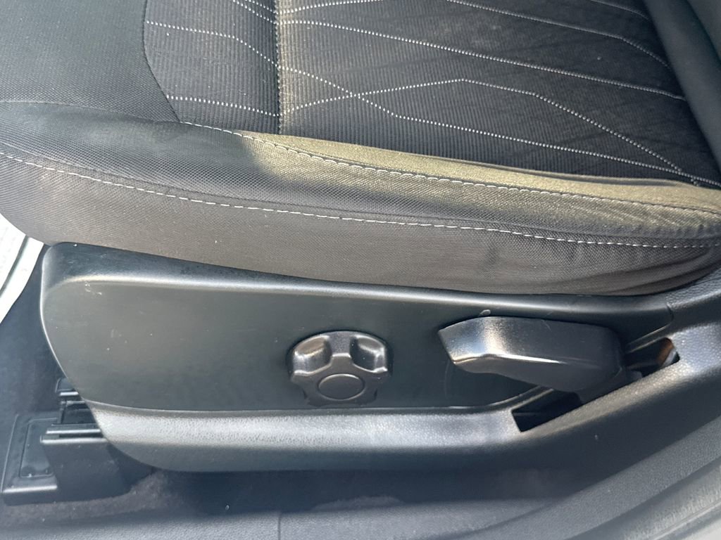 Used 2021 Ford EcoSport SE w/ SE Convenience Package image 30