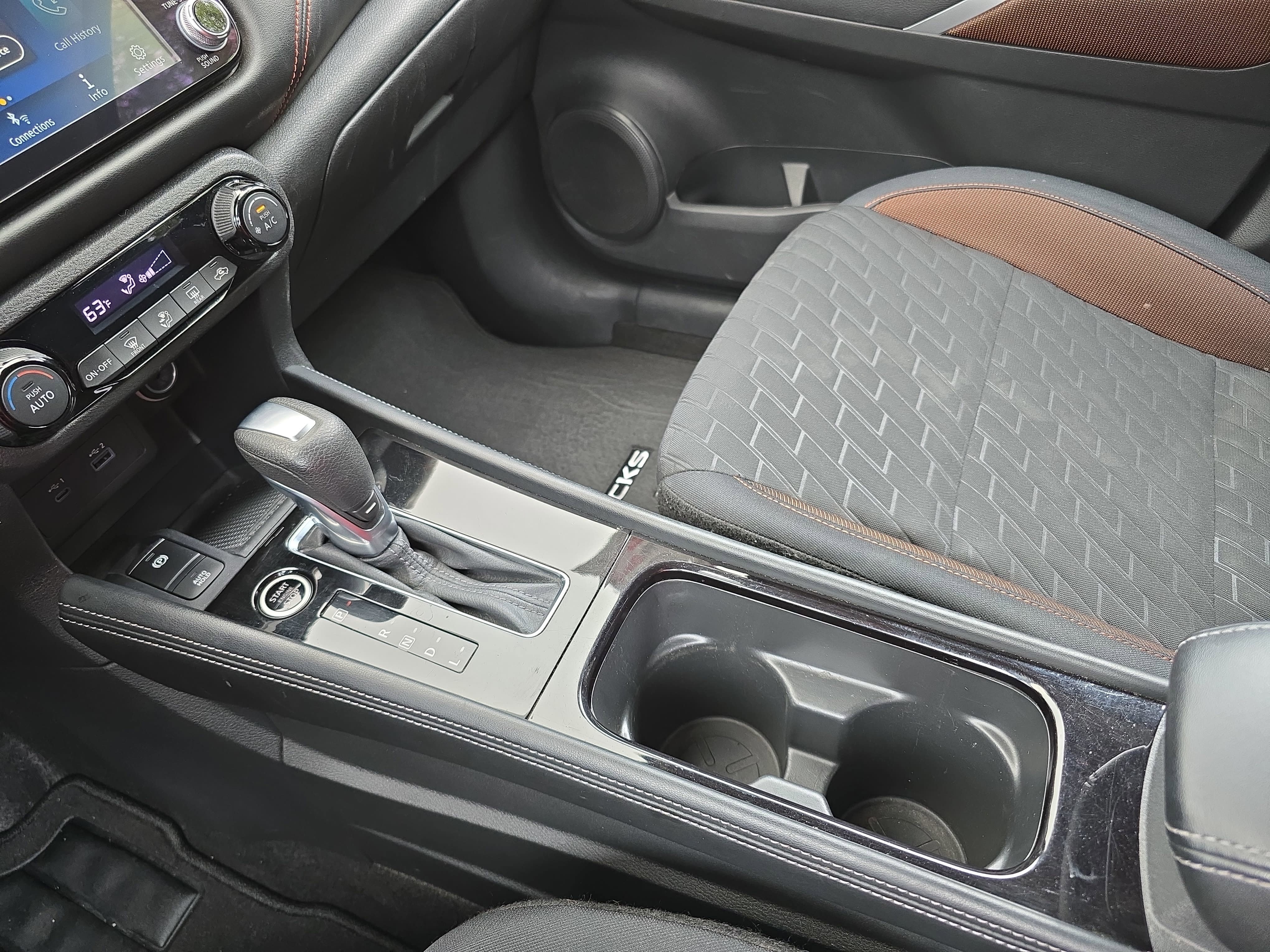 Used 2023 Nissan Kicks SR w/ Interior Electronics Package FWD image 23