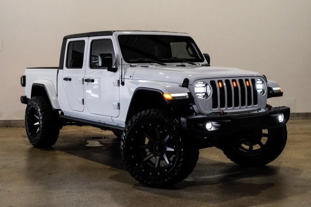 Used 2020 Jeep Gladiator Overland AWD/4WD image 6