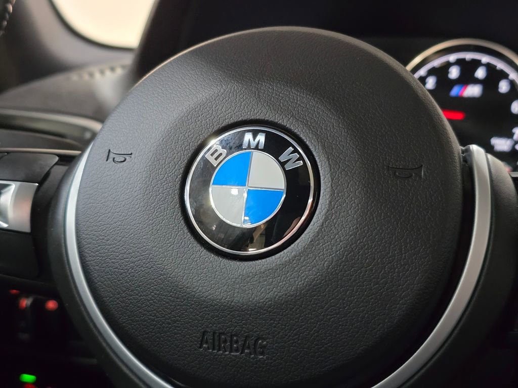 Used 2018 BMW M2 image 21