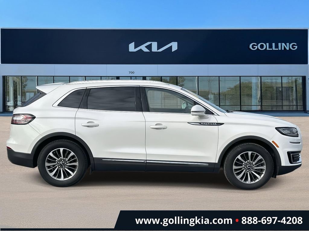 Used 2020 Lincoln Nautilus FWD w/ Equipment Group 101A image 2