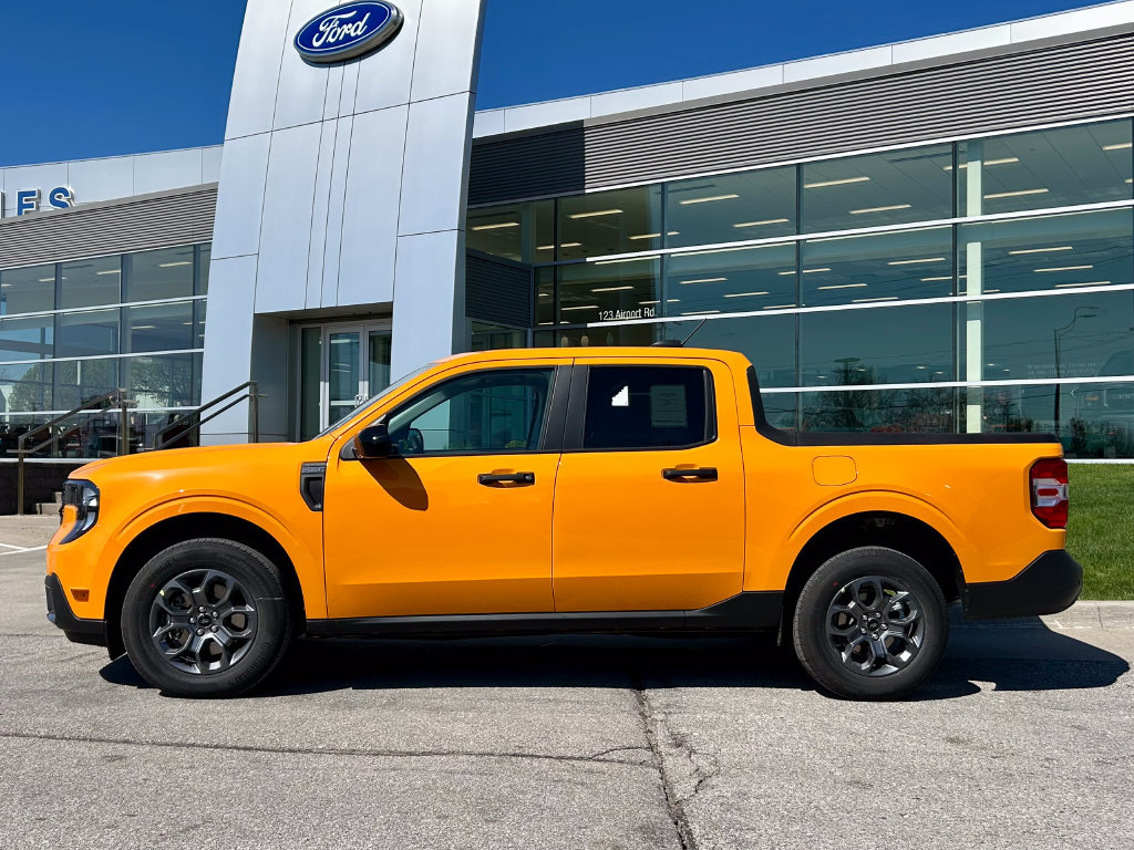 New 2026 Ford Maverick XLT w/ XLT Luxury Package AWD/4WD image 3