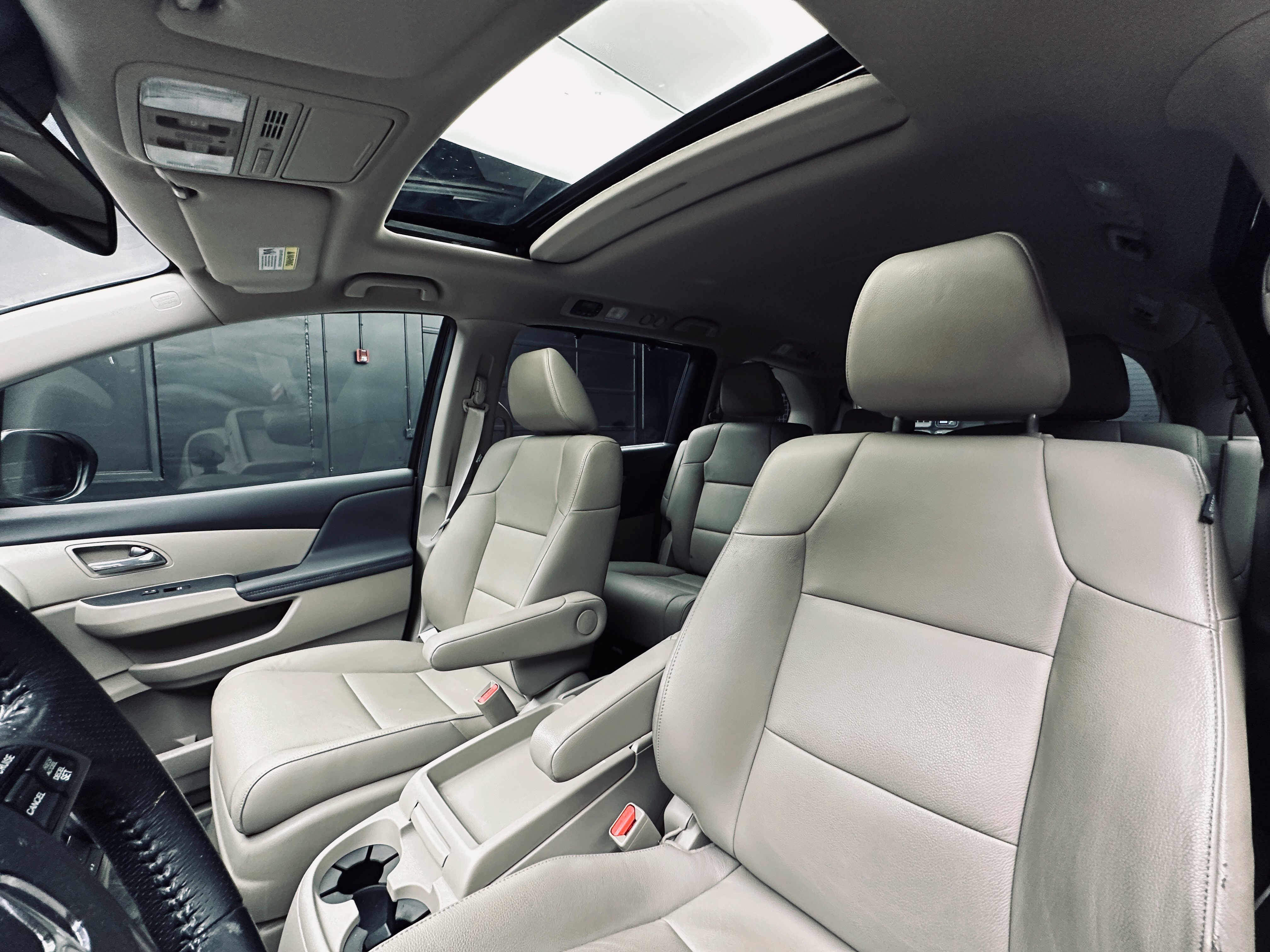 Used 2016 Honda Odyssey EX-L image 31