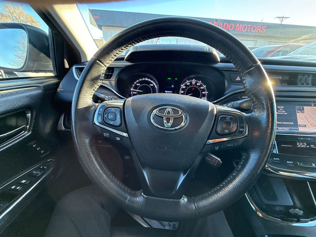Used 2018 Toyota Avalon XLE Premium FWD image 21